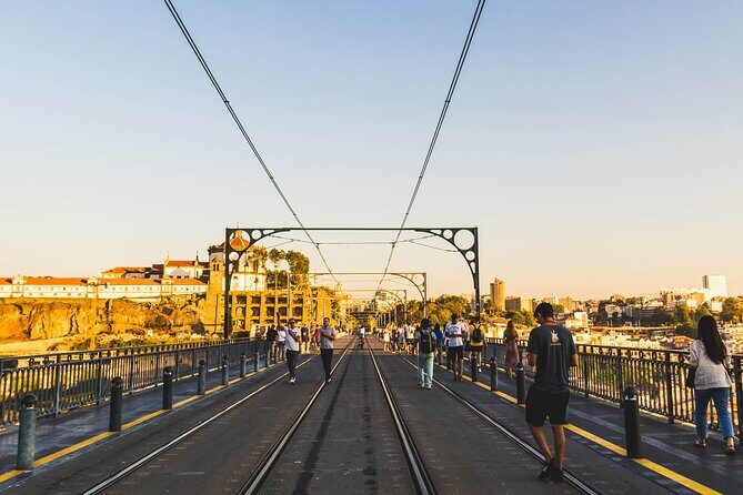 From Porto: Port Wine Sunset Rooftop Walking Tour - Enter Porto at 6:00 pm: what this evening format gives you