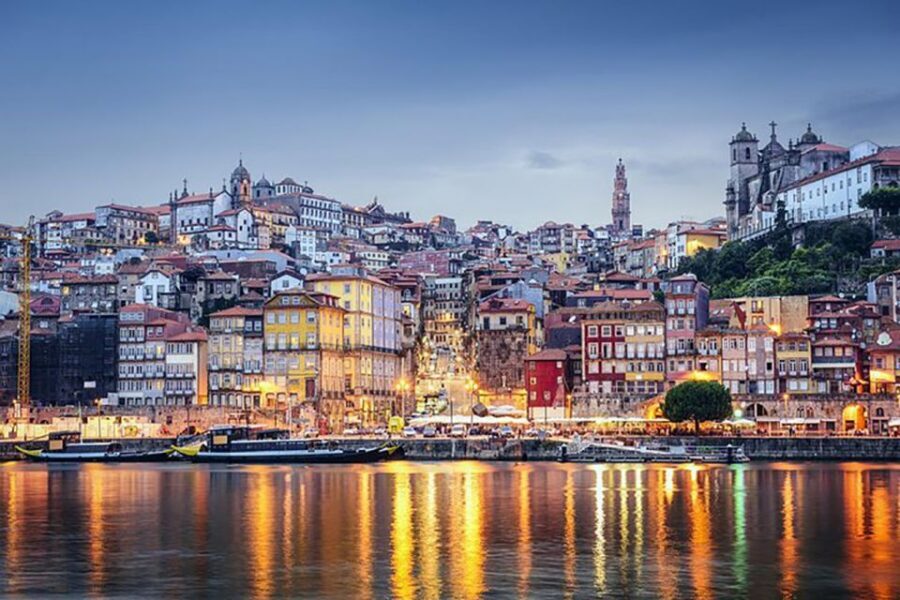 From Porto: Private Transfer to Lisbon w/ up to 4 City Stops - Aveiro canals and moliceiros: the color-first stop