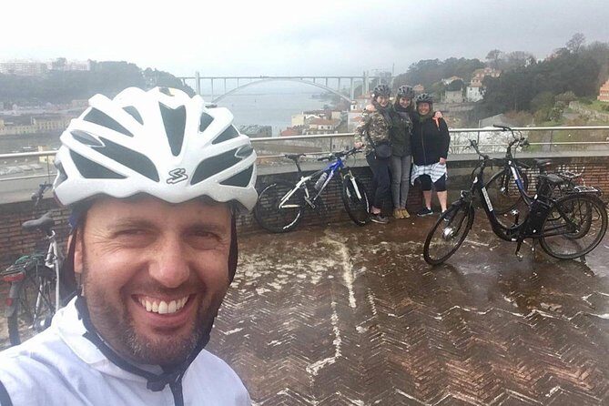From Porto with view to Gaia: Private Bike Tour #DuckSideOfPorto - Crossing toward Gaia: seeing the sister city without the confusion