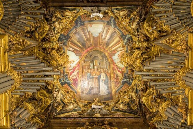 Full-Day Braga & Guimarães Guided Semi-Private Tour with Lunch from Porto - Key highlights