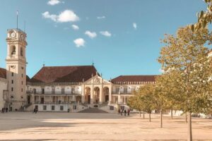 Guided tour of the University and city of Coimbra. - Getting to the start: Praça Dom Dinis to old-town Coimbra