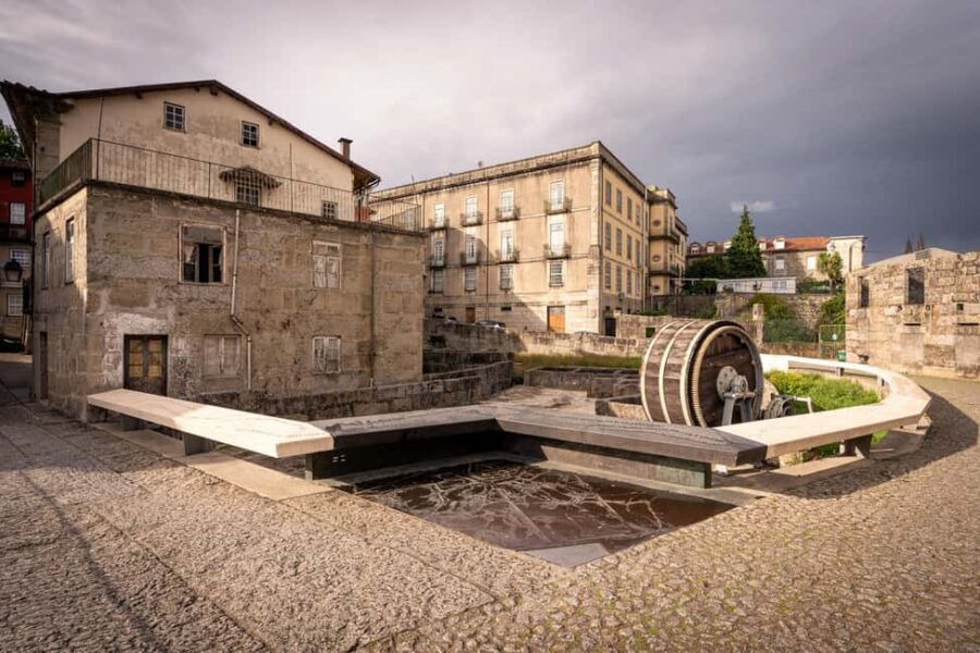 Guimarães: Flexible Walking Tour in Historic Center - Leather Tanks and São Francisco: The Section That Adds Texture