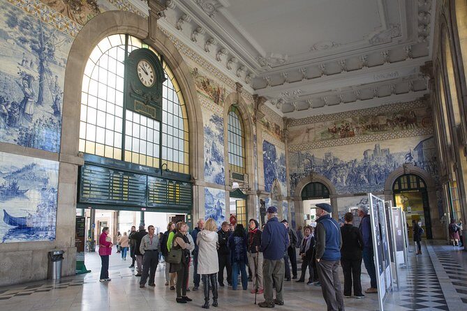 Half Day City Tour with Six Bridges Cruise and Wine Tasting - Avenida dos Aliados to Clerigos Tower: The Big-Sight Bus Loop
