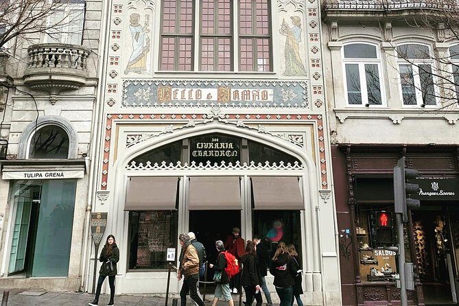 Half-day small group tour of Porto city with wine tasting - São Bento Tiles and Livraria Lello: What to Expect at Each Stop