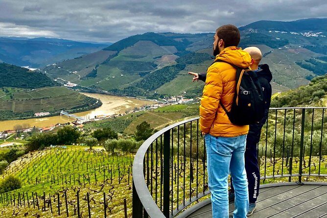 HIKING in the Douro Valley - Guides make the difference: who you might get