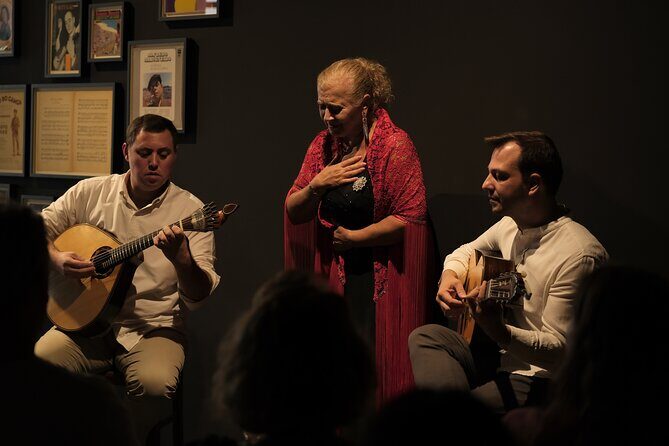 Ideal Clube de Fado - Your 1-Hour Fado Evening: What Happens When You Arrive