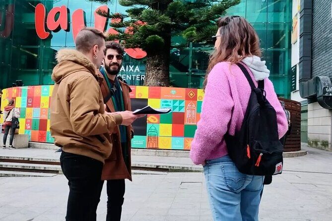 LGBTour Porto: Walk through Porto, discover the LGBTQIA+ History - Entering Porto’s Pride Trail at Campo 24 de Agosto Garden