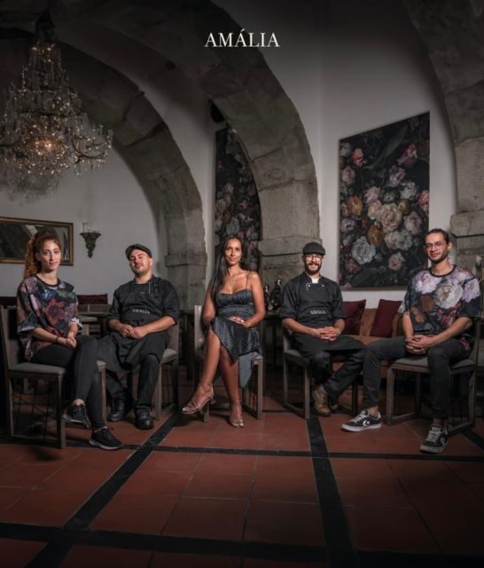 Live fado show in a restaurant - Viana do Castelo’s live Fado feels close and personal
