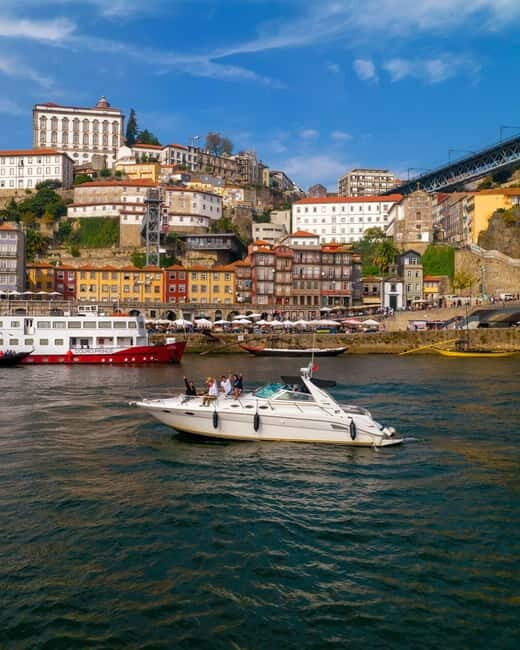 Luxury Douro Yacht Tour: Scenic Views & Complimentary Drinks - Cruising Porto to Vila Nova de Gaia: what you’ll actually see