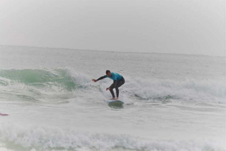 Matosinhos: Surfing Lesson with Equipment - Your 90 minutes: what you’ll do from meeting to waves