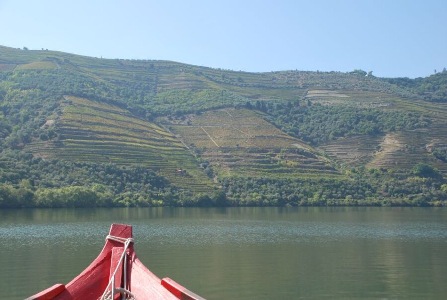 Pinhão: 2-Hour Rabelo Boat Tour with Audio Guide - Audio Guide on Your Phone: How to Get the Best Version of This Tour