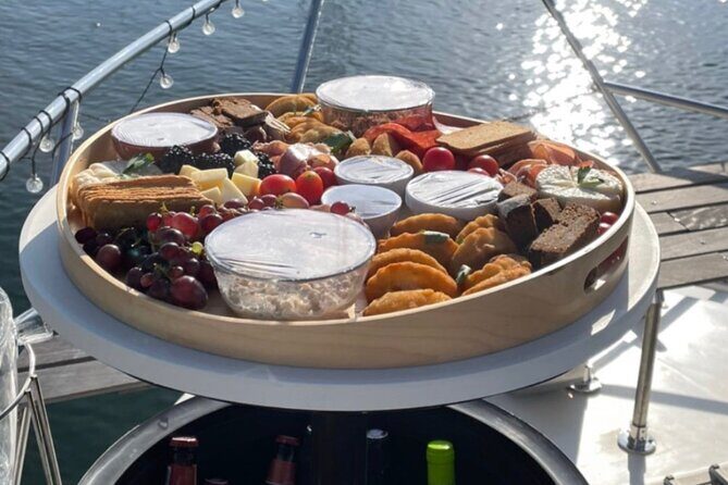 Port : 6 bridges tour with Portuguese custard tart & Port wine - Guides and small-boat comfort on DiamanteDouro