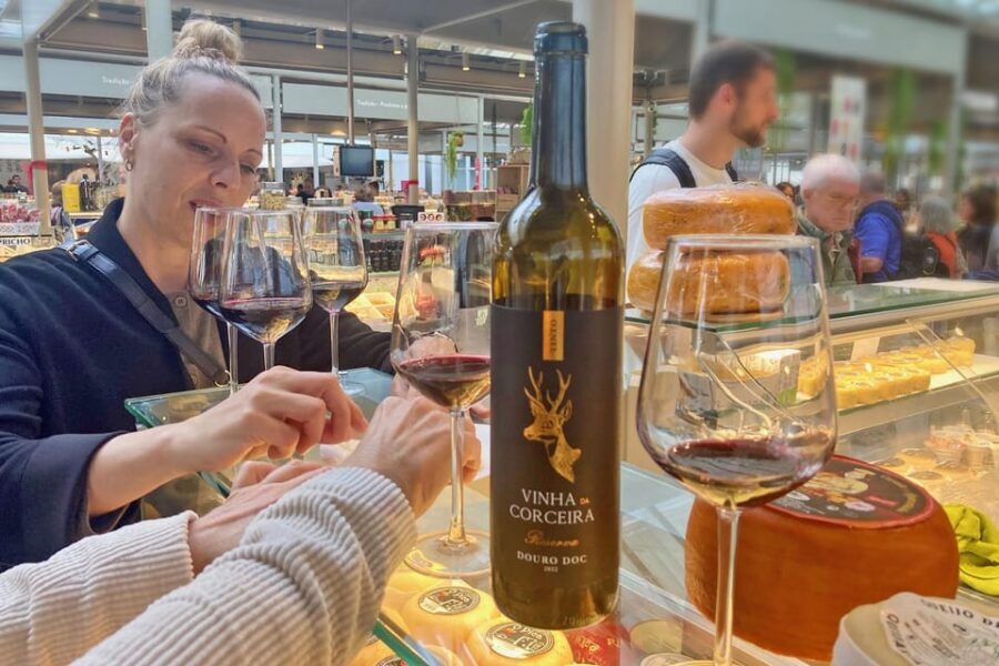 Port wine & wine walking tour with culture - max 8 pax - Dom Luís Bridge to Cais de Gaia: the photo moment that earns its place