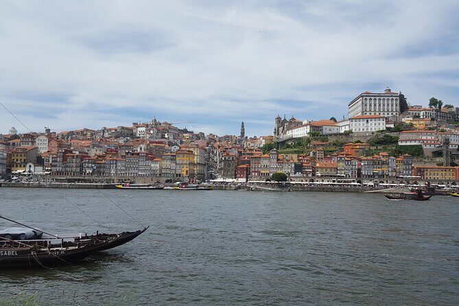 Porto: 2h Private Tour (1 to 6 people) on the Douro River with a local - Price and value: what $166.99 really means for your group