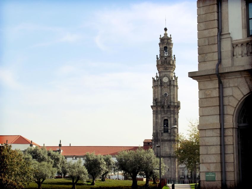 Porto: 3-Hour Walking City Tour & Lello Bookstore Visit - How a walled city tour helps you read Porto’s streets