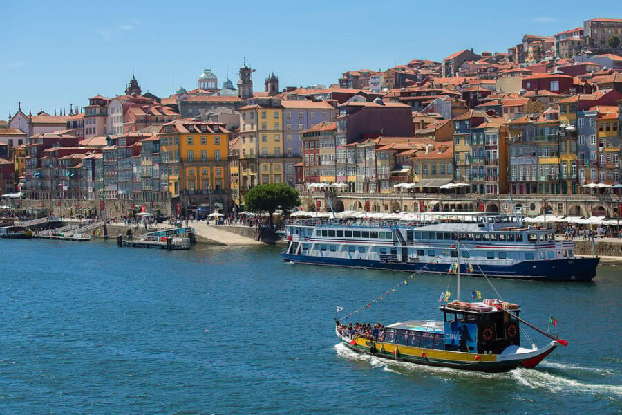 Porto: 6 Bridges Boat Cruise with Port Wine Cellar & Tasting - Should you book this Porto boat + port tasting tour?