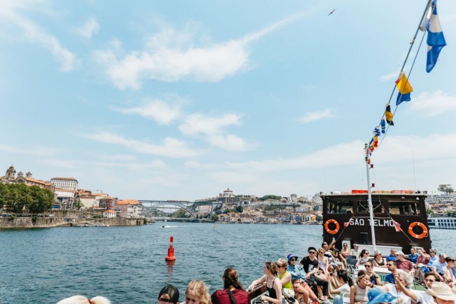 Porto: 6 Bridges Douro River Cruise - When to go: morning calm vs evening ambience