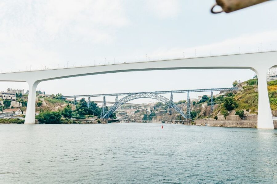Porto: 6 Bridges Douro River Cruise - Logistics that can make or break your boarding experience