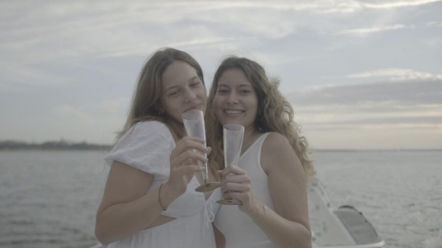 Porto: 6 Bridges Yacht Cruise with Local Wine & Snacks - Wine, snacks, and the small comforts that make it feel special
