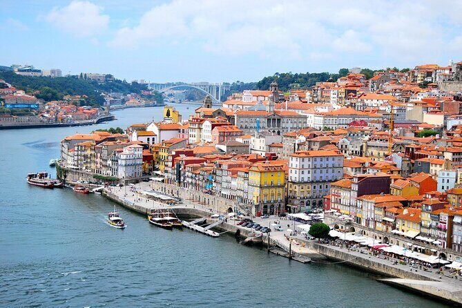 Porto and Gaia: Walking Tour of Douro's Two Riversides - The Porto Highlights You’ll Actually Understand: Stock Exchange, St. Francis, and Casa do Infante