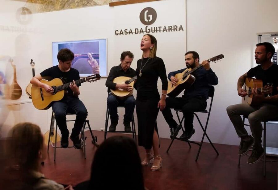 Porto: Authentic Fado Show, Port Wine & Handmade Instruments - Casa da Guitarra Sé: the venue is the point