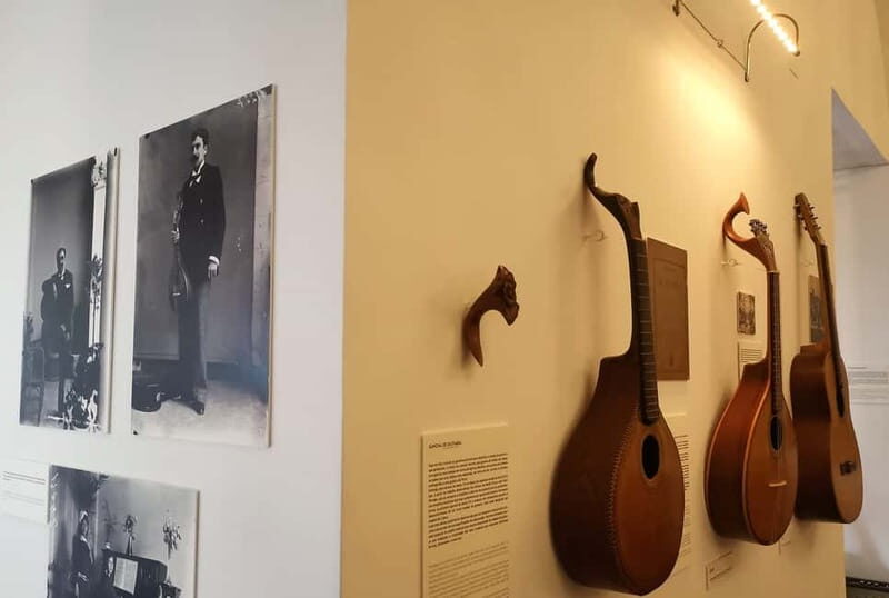 Porto: Authentic Fado Show, Port Wine & Handmade Instruments - Price and value: what $21 buys you in real terms