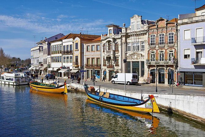 Porto: Aveiro Tour Including Moliceiro Cruise - Guides, Language, and Day-of Pacing