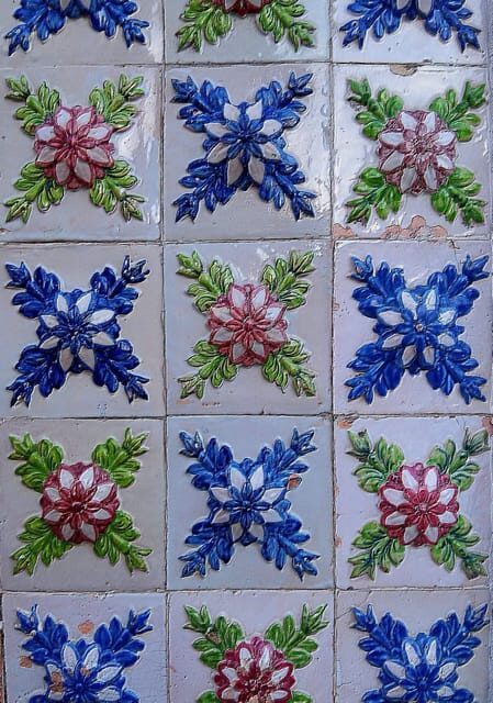 Porto: Azulejos Tiles Walking Tour - Iglesia do Carmén Stop: A Quick 10 Minutes That Sets Your Eye