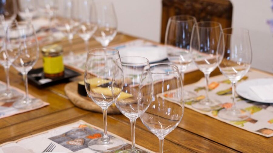 Porto: Cheese and Port Wine Tasting in a Unique Place - Porto’s Mercearia tasting: what makes this stop different