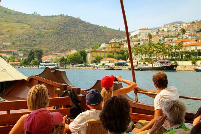 Porto City Tour Full Day with Lunch and Six Bridges Cruise - Private basis - Lunch With Drinks in Porto: Francesinha Time and Dietary Options
