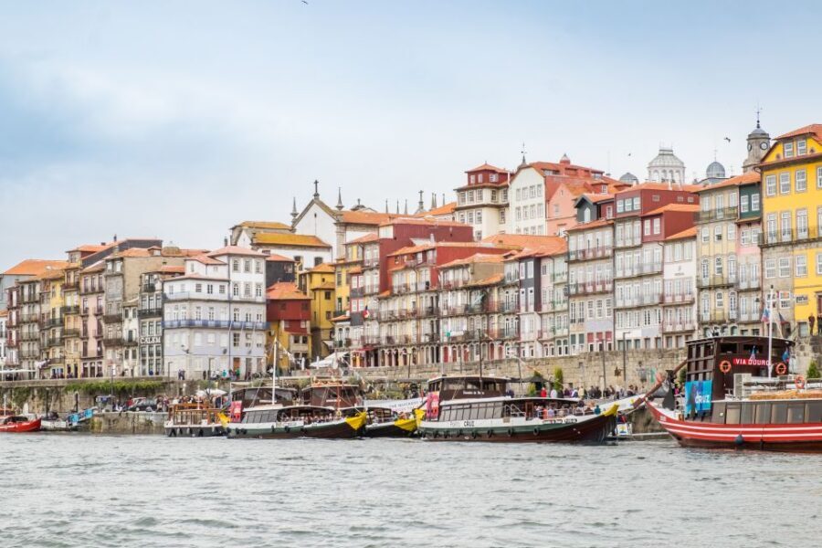 Porto: City Train Tour, River Cruise & Wine Cellar - Magic Train at Sé Cathedral: The Easiest Way to Get Your Bearings