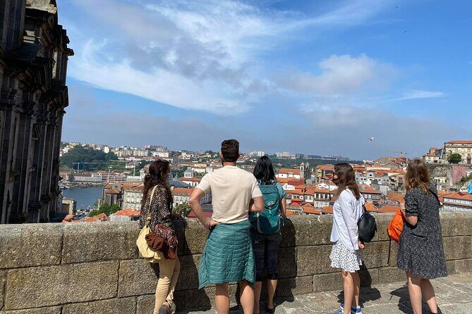 PORTO city Walking Tour - Livraria Lello from the outside: the Rowling spark without the full hassle
