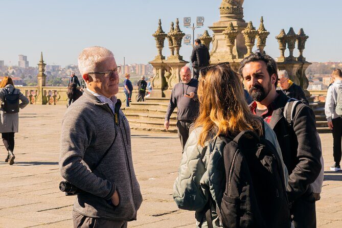 PORTO city Walking Tour - São Bento Railway Station: azulejo magic with northern Porto context