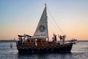 Porto: Classic Sailboat Cruise Along the Douro River - Arrábida Bridge crossing: the first big “oh wow” of the day