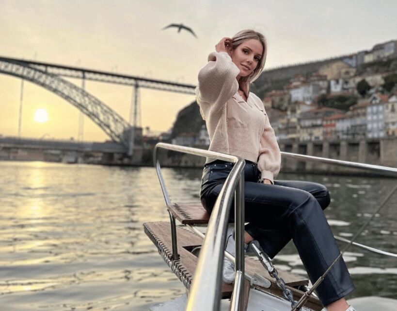 Porto: Classic Sailboat Cruise Along the Douro River - Dom Luis I Bridge: the big one, paced for perfect angles
