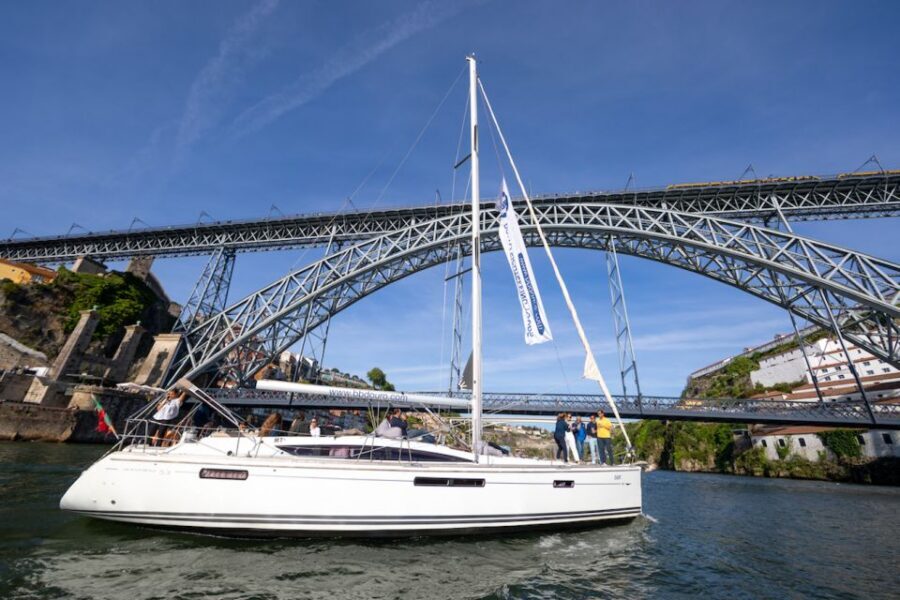 Porto: Daytime or Sunset Douro River Sightseeing Cruise - D. Luís I Bridge and the wine-cellar scenery you can’t copy from land