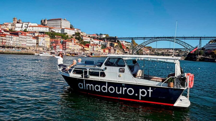 Porto: Douro private cruiser (only for you)6 bridges/sunset - How the route works: six bridges, multiple viewpoints, and a real arc to the sunset