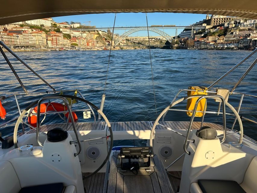 Porto: Douro river Boat tour with wine tasting (small group) - The welcome drink and Port tasting: what you’ll actually experience