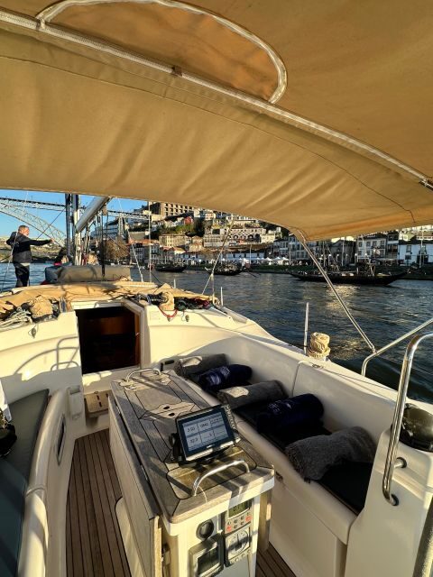 Porto: Douro river Boat tour with wine tasting (small group) - Why the narration matters more than you think