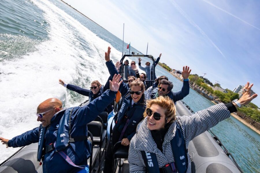 Porto: Douro River Speedboat Tour - Crew, pace, and safety gear: fun with a skipper in control