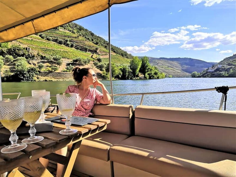 Porto: Douro Valley, 2 Wineries, Lunch & Private Boat Trip - The guide factor: what makes the day click