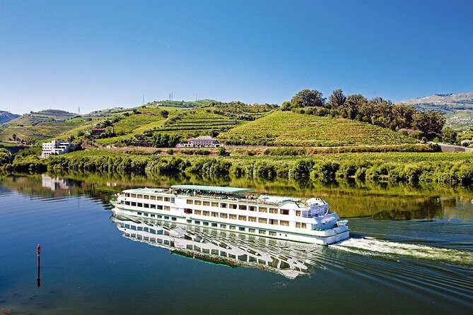 Porto: Douro Valley Wine Tour Including Lunch - Getting to Porto’s meeting point without losing time