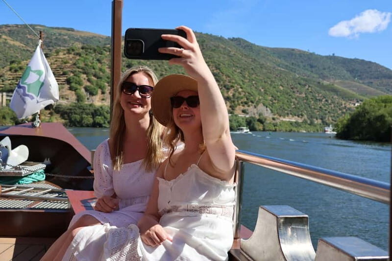 Porto: Douro Valley with Small Wineries, Lunch and Boat Tour - Boutique wineries around the Douro, with a Pinhão boat hour