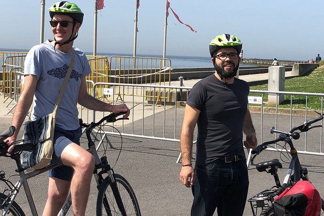 Porto Downtown and Sightseeing Bike Tour - Starting in Porto Center: Avenida dos Aliados First Impressions