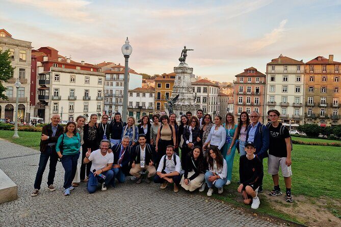 PORTO: Essencial Walking Tour 3 hours - Meeting on the move: Trindade to São Bento