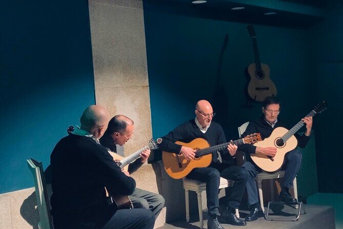 Porto : Fado and Porto Wine Show at the Trinity Noble Hall - Price and value: $17.20 for music plus a real wine tasting choice