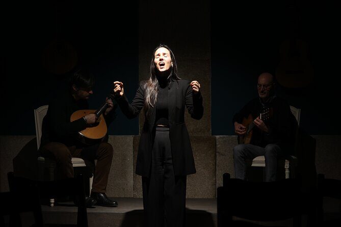 Porto : Fado and Porto Wine Show at the Trinity Noble Hall - The 1-hour flow: what you’ll experience from start to finish