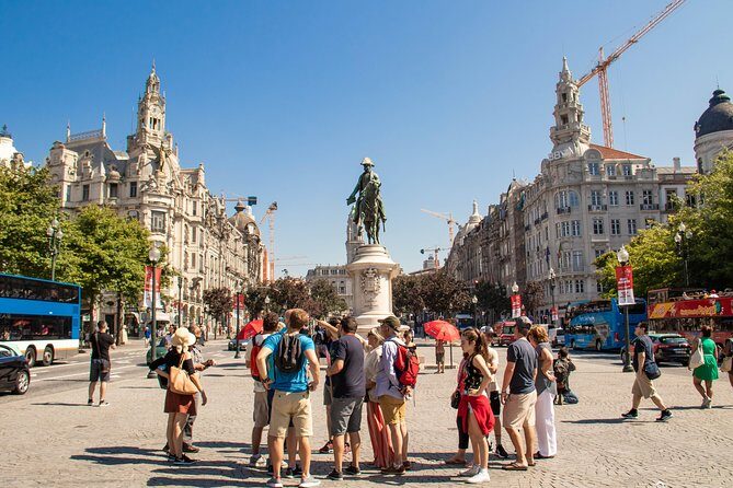 Porto Full Day City Tour Wine Tasting and Six Bridges Cruise - The Medieval Streets Stretch: Walking the Historic Centre (Sé, Vitória, Miragaia, and More)