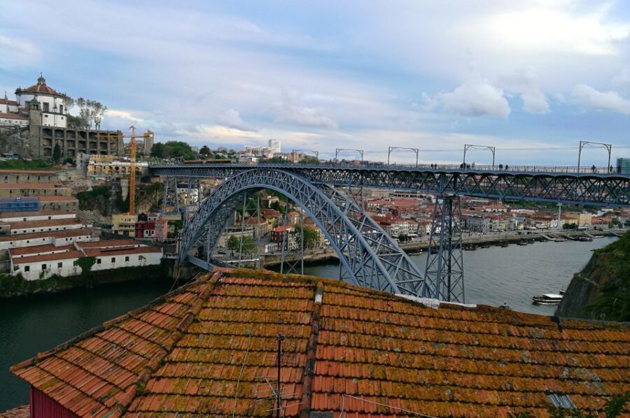 Porto: Guided 3-Hour Best of Tour by Segway - São Bento station and the secret challenge