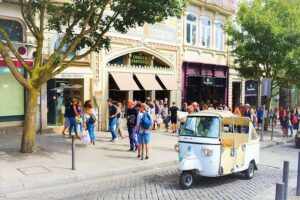 Porto Guided Tour to the Historical Center on a Tuk Tuk - The route is short, but the stops teach you Porto